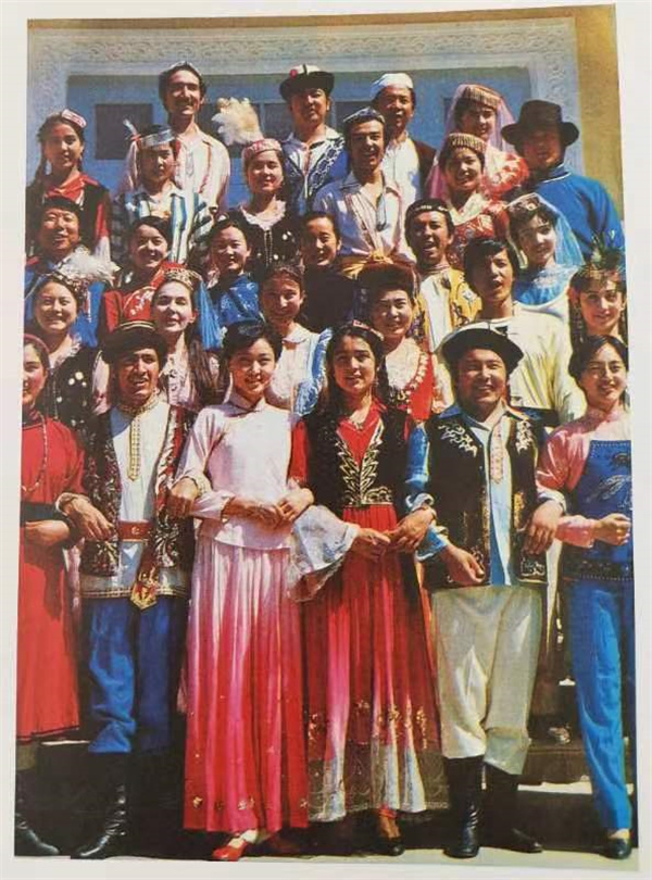 1666142985938778.jpg 8民族大团结.jpg